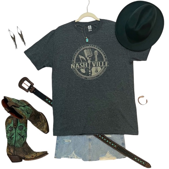 NWT ~ Nashville Music Band Tee - Picture 2 of 7